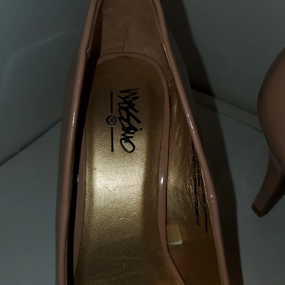 Cream Mossimo heels - Picture 5 of 5